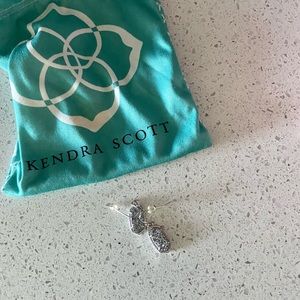 Kendra Scott Lee Silver Earrings In Platinum Drusy